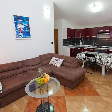 Apartment Loncar Jadranovo