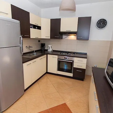 Apartment Loncar *